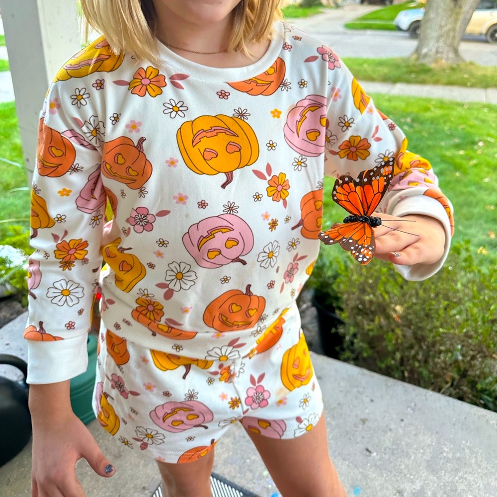 Cozy soft! Cute Pumpkin, Flower and leaves Print Pajama Set- fall/Halloween